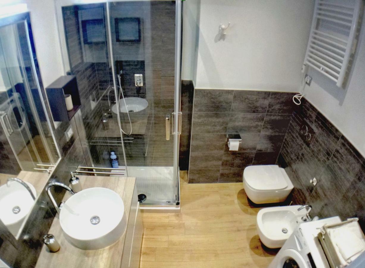 Vinhome Bilocale Con Garage Privato Alba Centro ภายนอก รูปภาพ